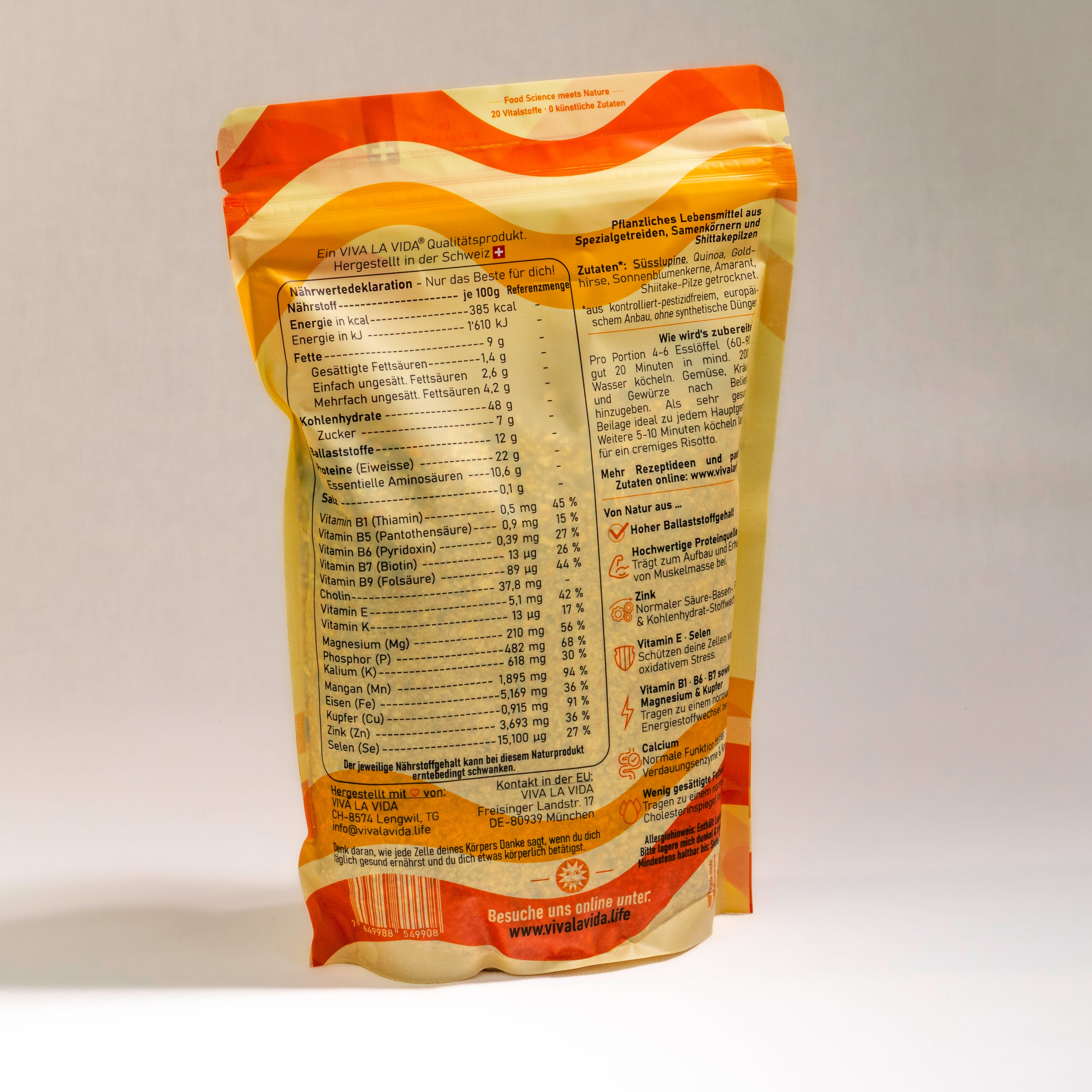 LA VIDA GetreideRisotto, proteinreiche und mikronährstoffreiche Risottomischung aus Süsslupine und Pseudogetreiden sowie Shiitake-Pilzen. Zur Herstellung von cremigen Risotti, Suppen oder als gesunde Beilage. 800g. Rückansicht.