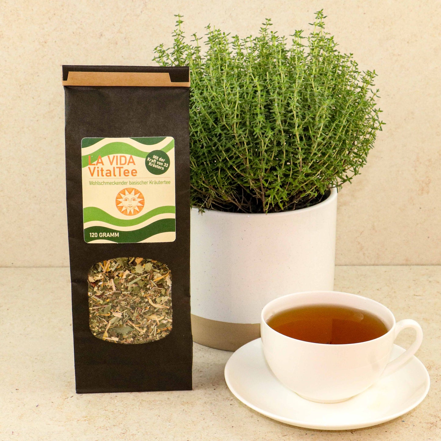 LA VIDA VitalTee Front, mit Beispiel-Teetasse