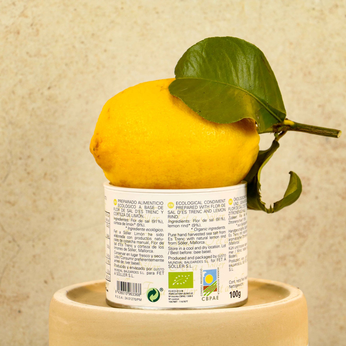 Salt flowers with lemon